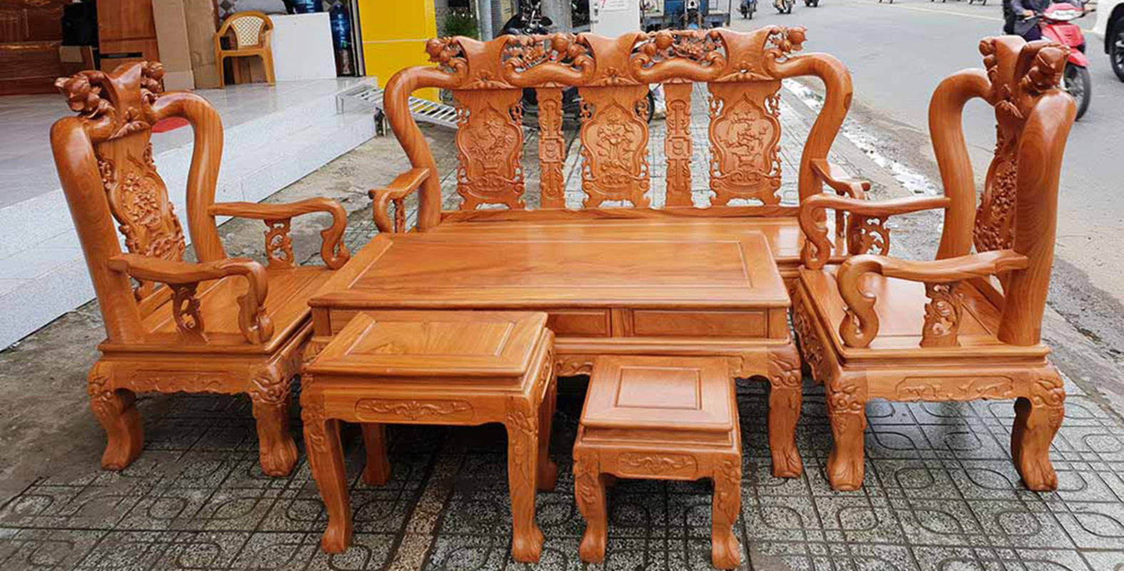Loại gỗ làm bàn ghế tốt nhất nào được ưa chuộng